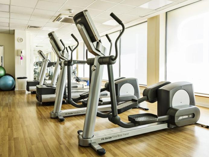 Oakdale Apartments Woking Bagian luar foto