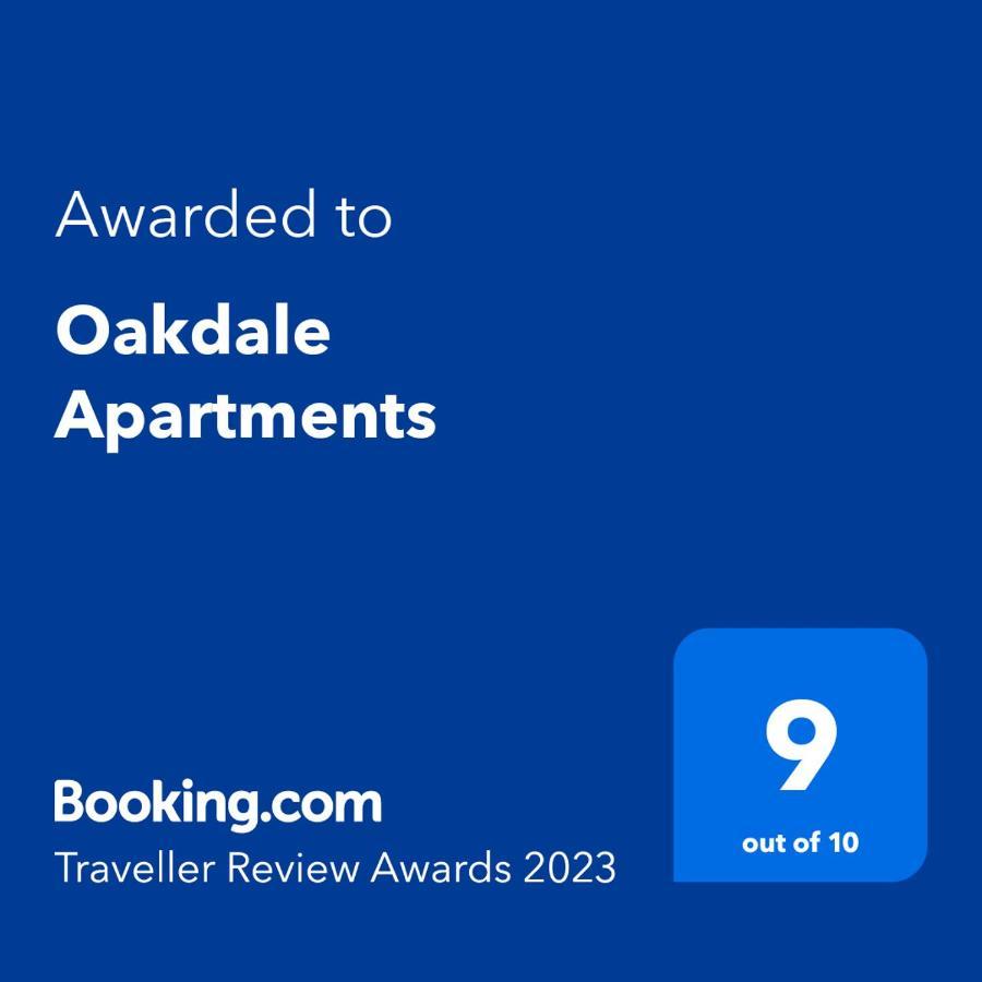 Oakdale Apartments Woking Bagian luar foto