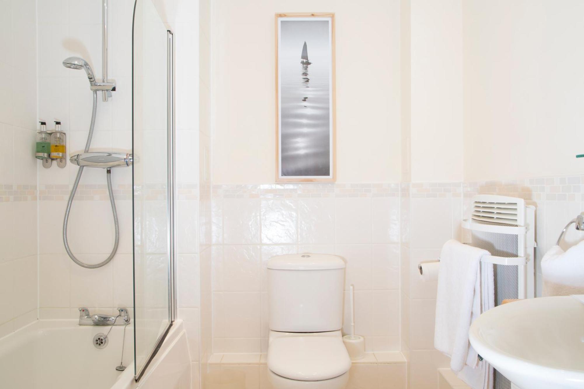 Oakdale Apartments Woking Bagian luar foto
